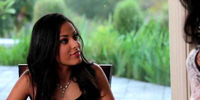 Diminutive thick culo Chinese COUGAR Cindy Starfall loved steaming rubdown by Layla Sin