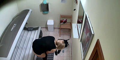 Shaved Young Tight Pussy Cought in Solarium