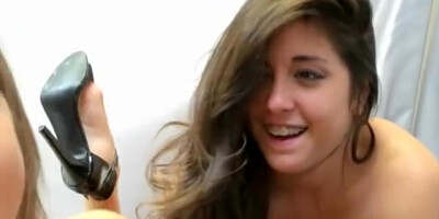 College Girls Sucking Dick With Her Friend At Photo Shoot