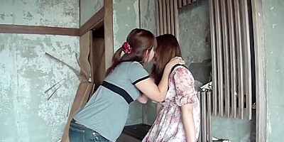 Japanese lesbo pisses