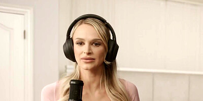 Vanna & Emma - Emma Hix & Vanna Bardot