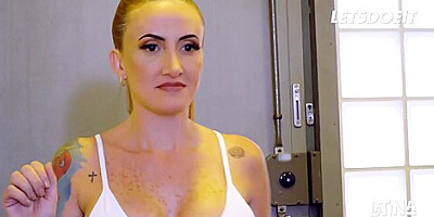 Emilio Ardana In Latina Seduces And Fucks Lucky Muscular Man In The Kitchen