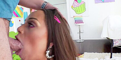 SWALLOWED Holly Hendrix gets a deepthroat workout