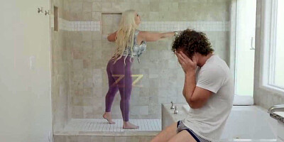 Tempting ash-blonde cougar with immense bosoms, Alura Jenson got a pulsating pink cigar inwards her humid slit