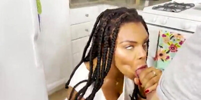 Huge-Boobed, Ebony nymph gave a sucky-sucky to a white boy before they had hot hookup