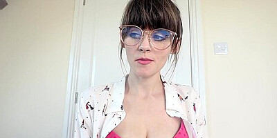 Pervert Teacher Fucks Her 3 Students - Sydney Harwin