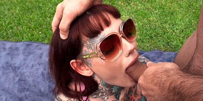 Inked hussy Tiger Lilly gets banged outdoors