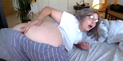 Insatiable dame with a big bootie is taunting on live webcam while alone at home