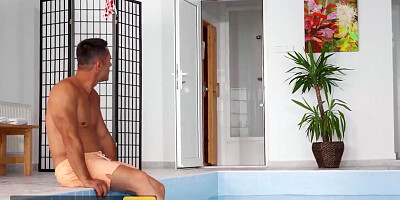 Angelika Grays can't refuse cock of sauna partner