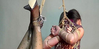 Yaner extreme hogtie-hang challenge
