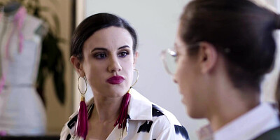 Shy petite babe seduced by milf designer