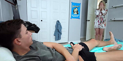 Stepmom Sydneys chronic masturbator stepson