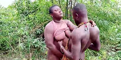 African lady is getting screwed in the nature, while no one is eyeing her in activity