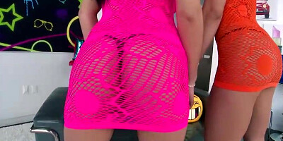 Cassie Del Isla is getting a shaft up her bum, while having a three-way with homies