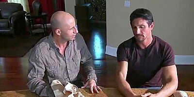 Winsome breasty wife Savannah Stern in blowjob video