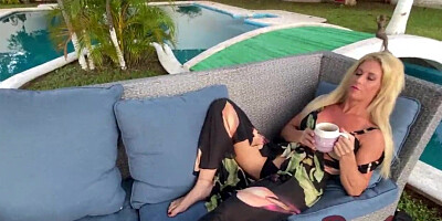 Ash-Blonde gets pink cigar with her morning coffee