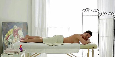 The Masseuse On Is A Young Boy - Mai A