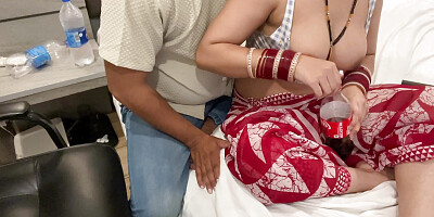 Desi Hot Chachi Ki Chudai Bedroom Mein