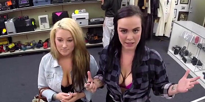 Brunette and blonde lesbians wants to sell thier moose head decoration