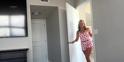 Using Little Step Sister Pussy To Jerk Off ~ Venus Rivers ~ Household Fantasy ~ Scott Stark