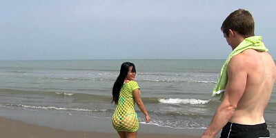 Colombian brunette likes going to the beach
