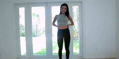 Yoga hottie Emily Willis puts all her yoga poses to good use
