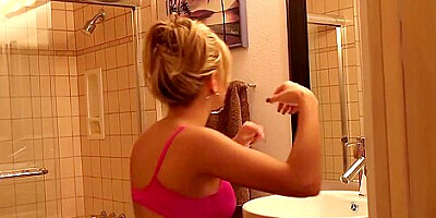 I love my husband, but he&amp,#039,s not cutting it financially