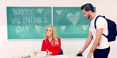 Teacher Brandi Love caught with dildo&fucked in the class
