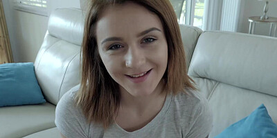 Adorable teen Rosalyn Sphinx seduced by devious taxi driver