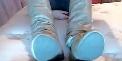 Lola stinky feet after long hot day in boots