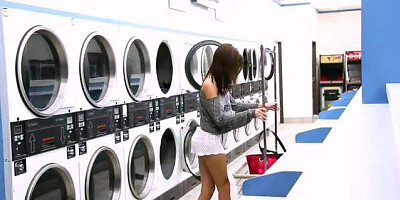 While doing the laundry this lusty teen Presley Dawson is sucking and fucking cock