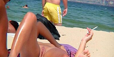 Hot Latina Nudist Close-up Pussy Beach Video