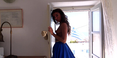 Passionate Italian babe made herself wet