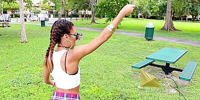 Kendall Woods Lite Ass On Big Plug