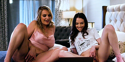 Rachael Cavalli and Lily Larimar playing lesbian games in bed