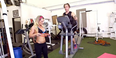 Brazzers - Cali Carter gets fucked at the gym