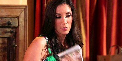 Scarlett Sage has sneaky lesbian sex with stepmom Jelena Jensen