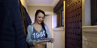 Brazzers - Alessa gets fucked to keep her home