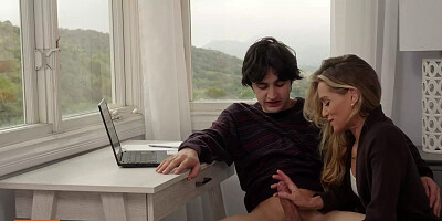 Hardcore Fuck with Fit Milf Athena Anderson Helps Young Guy to Prepare for th...