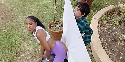 Olivia Jayy In Smiling At Hd Xxx