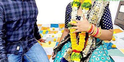 Dost Ka Suhagrat Ke Liye Bed Saja Raha Tha Aur Dulhan Muze Se Chudai Kara With Li Ya