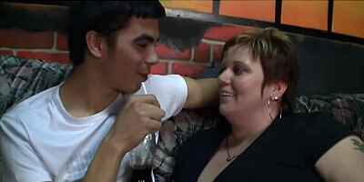 Pub Getting To Know The Girls Group Public Bbw