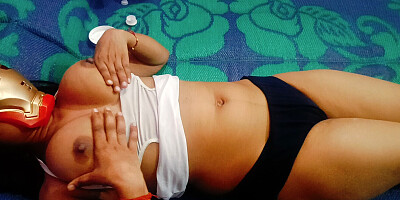 Indian Desi Bhabhi Message Service- Hot and Sexy Bhabhi Released by Desi Message to Bhabhi - Need Body Massage