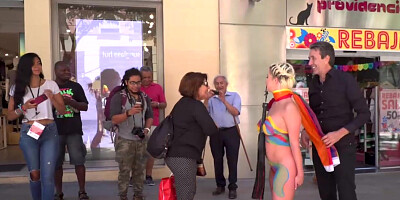 Painted body bombshell fisted in public places