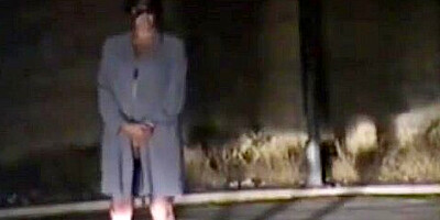 MOGLIE ITALIANA OFFERTA A SCONOSCIUTI PER STRADA