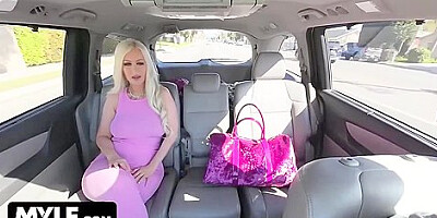 Blonde Bimbo Bombshell Lap Dancer Gives The Taxi Driver The Best Pussy Fuck Show He Will Ever See