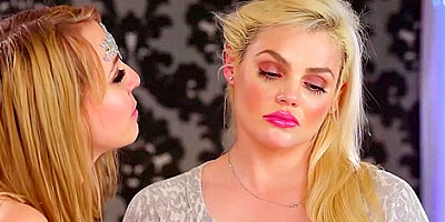 Aali Kali And Katy Jayne In Blonde Babe Facesits On Lusty Lesbian