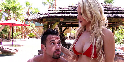 Hot blonde woman is fucking her gardener