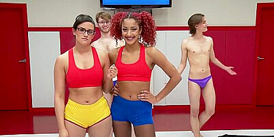Nerds And Wrestler Girls Fucks Each Other