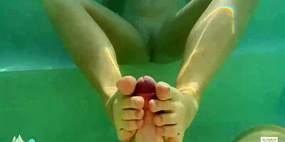 Excellent looking honey with a meaty, chubby booty, Molly Pills is deep-throating trouser snake like a professional